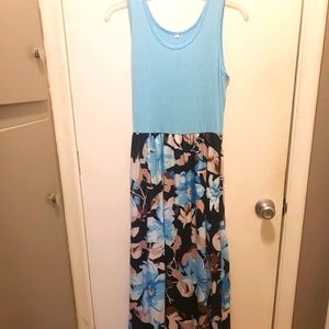 Blue Floral pattern maxi dress